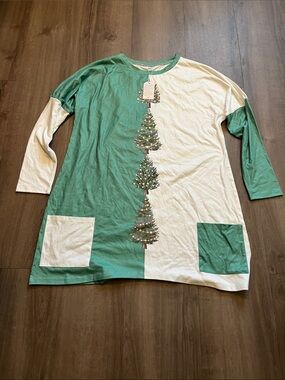 Women’s Holiday Green & White Nightgown Long Sleeve Top with Tree Motif